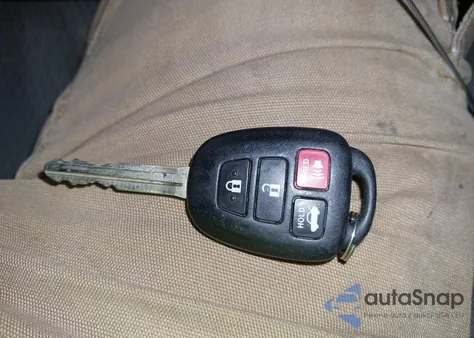 2016 Toyota Corolla Le z USA, uszkodzony, nr VIN 2T1BURHE1GC557355